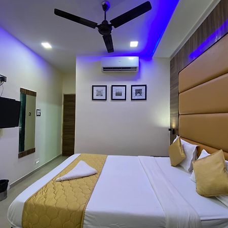 Hotel Blue Wellington - Near Mumbai Airport Pokoj fotografie